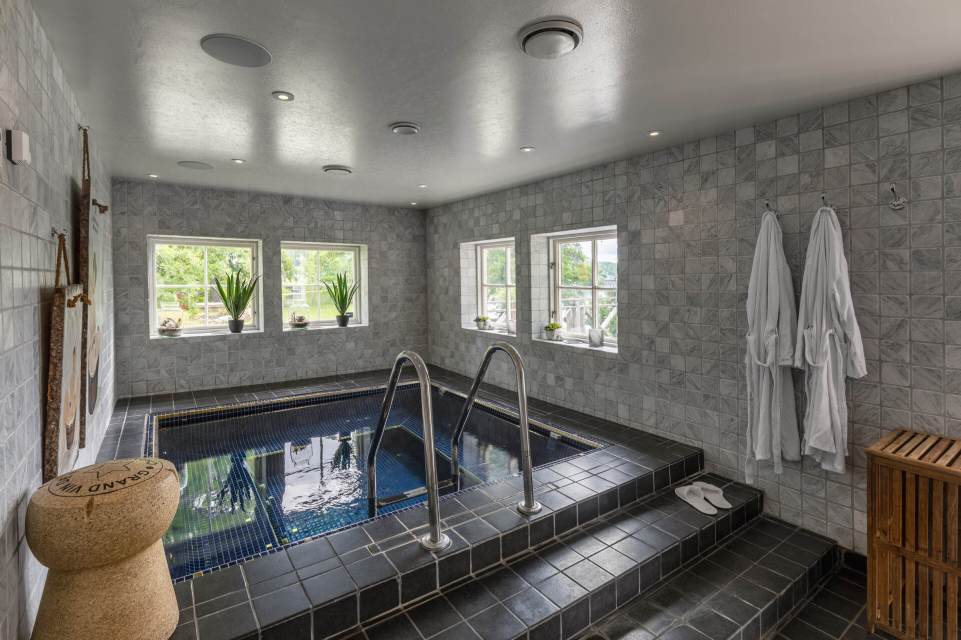 spa pool 2